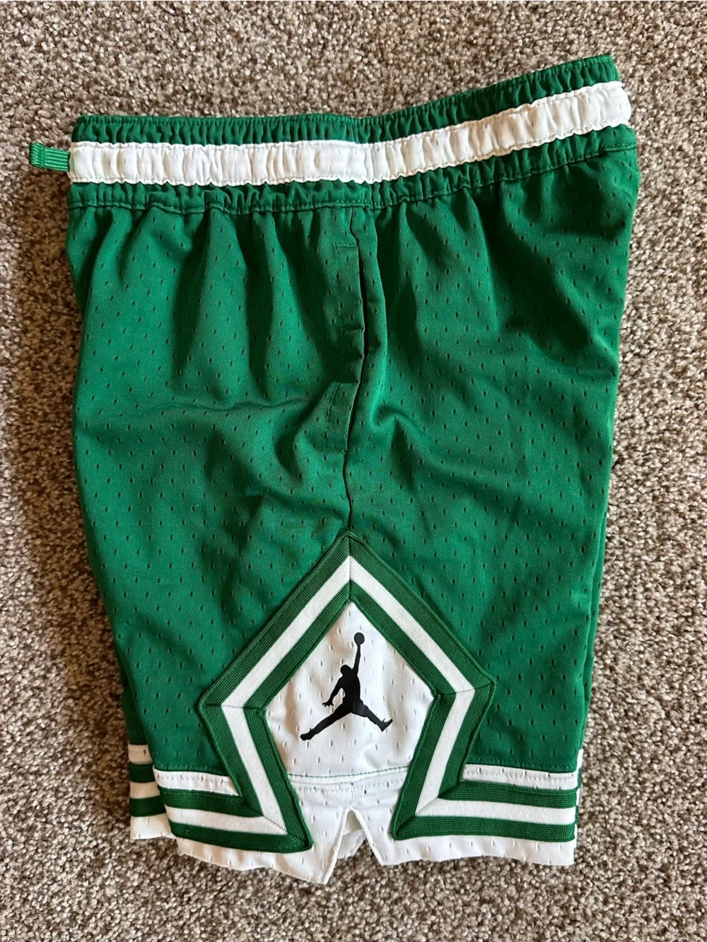 Nike Kids' Dri-FIT Diamond Jordan Basketball Shorts - Youth Medium - Green/White